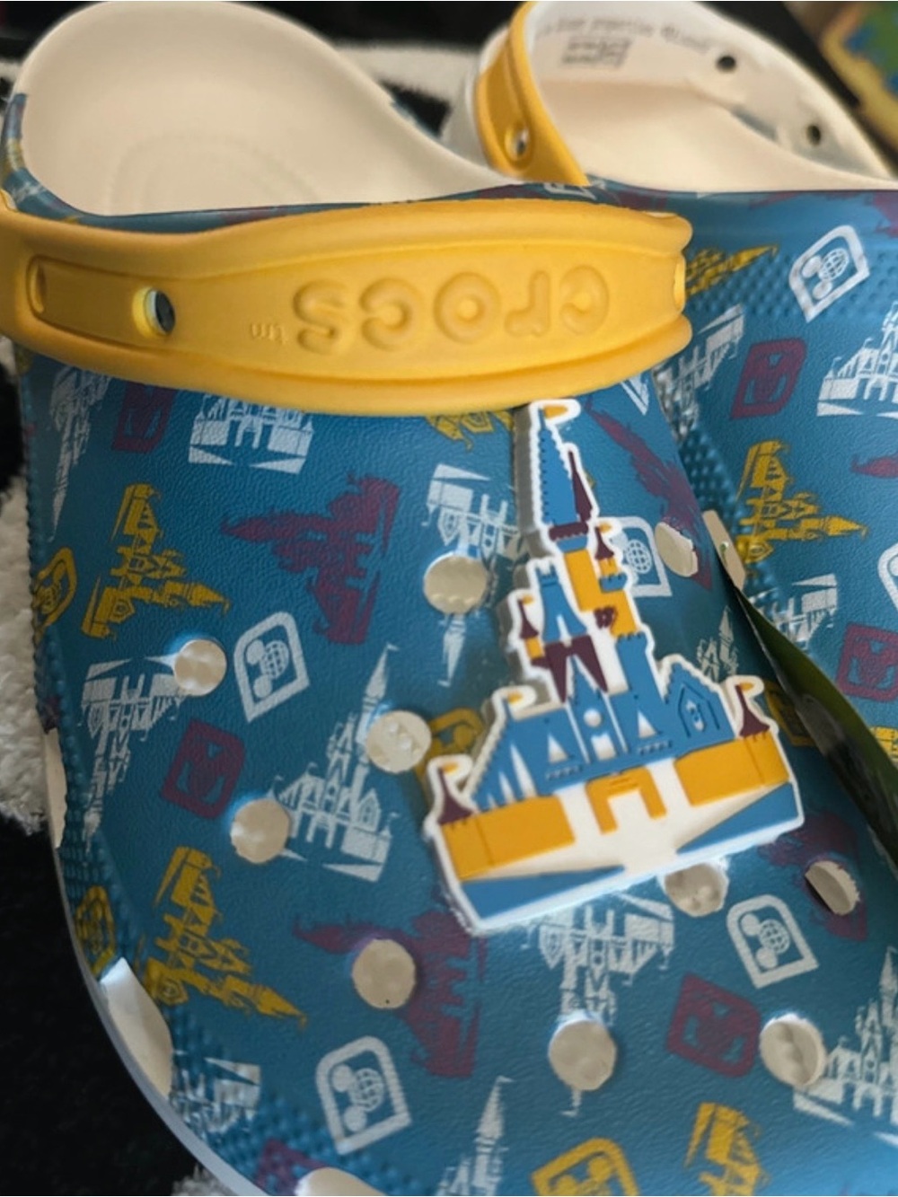 CROCS Disney Castle Clogs Walt Disney World - Picture 2 of 7